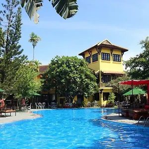 Riverside & Hoi An